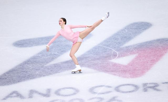 (260217) -- MILAN, Feb. 17, 2026 (Xinhua) -- Nina Pinzarrone of Belgium competes during the short program match of figure skating women single skating at the Milan-Cortina 2026 Olympic Winter Games in Milan, Italy, Feb. 17, 2026. (Xinhua/Chen Yichen)