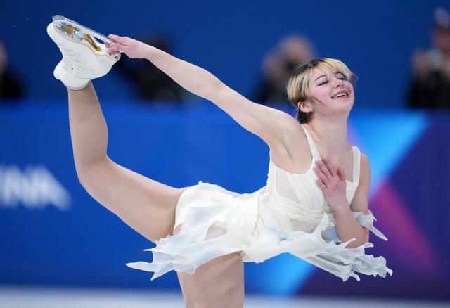 (260217) -- MILAN, Feb. 17, 2026 (Xinhua) -- Alysa Liu of the United States competes during the short program match of figure skating women single skating at the Milan-Cortina 2026 Olympic Winter Games in Milan, Italy, Feb. 17, 2026. (Xinhua/Xue Yuge)