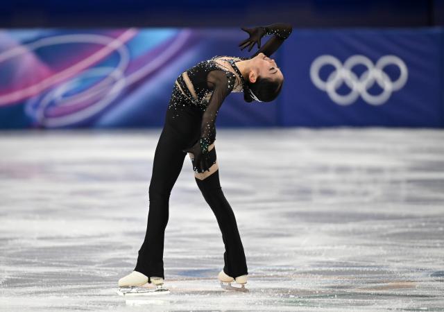 (260217) -- MILAN, Feb. 17, 2026 (Xinhua) -- Zhang Ruiyang of China competes during the short program match of figure skating women single skating at the Milan-Cortina 2026 Olympic Winter Games in Milan, Italy, Feb. 17, 2026. (Xinhua/Cheng Min)