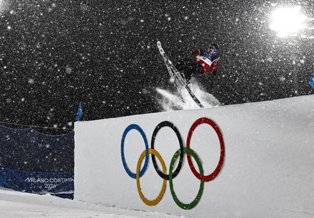 (260218) -- LIVIGNO, Feb. 18, 2026 (Xinhua) -- Matej Svancer of Austria competes during Freestyle Skiing Men's Freeski Big Air Final at the Milan-Cortina 2026 Olympic Winter Games in Livigno, Italy, Feb. 17, 2026. (Xinhua/Xia Yifang)