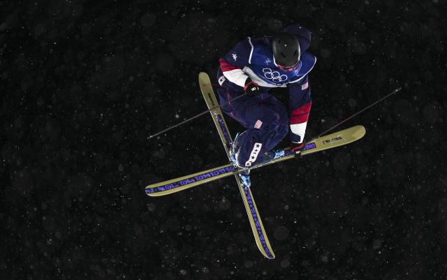 (260218) -- LIVIGNO, Feb. 18, 2026 (Xinhua) -- Troy Podmilsak of the United States competes during Freestyle Skiing Men's Freeski Big Air Final at the Milan-Cortina 2026 Olympic Winter Games in Livigno, Italy, Feb. 17, 2026. (Xinhua/Xia Yifang)