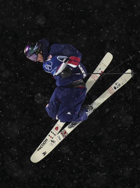 (260218) -- LIVIGNO, Feb. 18, 2026 (Xinhua) -- Mac Forehand of the United States competes during Freestyle Skiing Men's Freeski Big Air Final at the Milan-Cortina 2026 Olympic Winter Games in Livigno, Italy, Feb. 17, 2026. (Xinhua/Xia Yifang)
