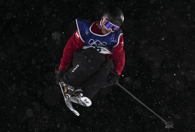 (260218) -- LIVIGNO, Feb. 18, 2026 (Xinhua) -- Matej Svancer of Austria competes during Freestyle Skiing Men's Freeski Big Air Final at the Milan-Cortina 2026 Olympic Winter Games in Livigno, Italy, Feb. 17, 2026. (Xinhua/Xia Yifang)