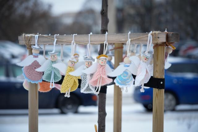 (260218) -- WARSAW, Feb. 18, 2026 (Xinhua) -- Handmade decorations are displayed in the Praga district of Warsaw, Poland, Feb. 17, 2026. Handcrafted decorations made by local people were pictured in the Praga district as part of celebrations marking the district's 378th anniversary. (Photo by Jaap Arriens/Xinhua)
