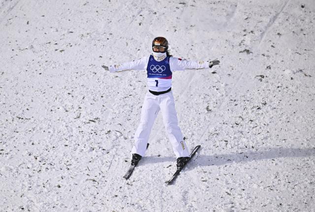 (260218) -- LIVIGNO, Feb. 18, 2026 (Xinhua) -- Xu Mengtao of China competes during the freestyle skiing women's aerials qualification 1 at the Milan-Cortina 2026 Olympic Winter Games in Livigno, Italy, Feb. 18, 2026. (Xinhua/Zhang Hongxiang)