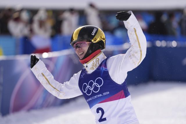 (260218) -- LIVIGNO, Feb. 18, 2026 (Xinhua) -- Kong Fanyu of China reacts during the freestyle skiing women's aerials qualification 1 at the Milan-Cortina 2026 Olympic Winter Games in Livigno, Italy, Feb. 18, 2026. (Xinhua/Hu Chao)