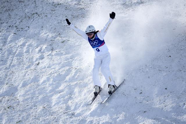 (260218) -- LIVIGNO, Feb. 18, 2026 (Xinhua) -- Shao Qi of China competes during the freestyle skiing women's aerials final 2 at the Milan-Cortina 2026 Olympic Winter Games in Livigno, Italy, Feb. 18, 2026. (Xinhua/Hu Chao)