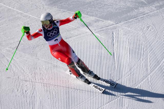 (260218) -- CORTINA D'AMPEZZO, Feb. 18, 2026 (Xinhua) -- Camille Rast of Switzerland competes during the alpine skiing women's slalom run 2 at the Milan-Cortina 2026 Olympic Winter Games in Cortina, Italy, Feb. 18, 2026. (Xinhua/Fei Maohua)