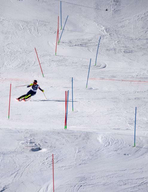 (260218) -- CORTINA D'AMPEZZO, Feb. 18, 2026 (Xinhua) -- Mikaela Shiffrin of the United States competes during the alpine skiing women's slalom run 2 at the Milan-Cortina 2026 Olympic Winter Games in Cortina, Italy, Feb. 18, 2026. (Xinhua/Fei Maohua)