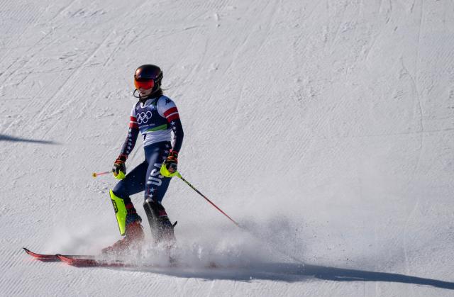 (260218) -- CORTINA D'AMPEZZO, Feb. 18, 2026 (Xinhua) -- Mikaela Shiffrin of the United States reacts after the alpine skiing women's slalom run 2 at the Milan-Cortina 2026 Olympic Winter Games in Cortina, Italy, Feb. 18, 2026. (Xinhua/Fei Maohua)