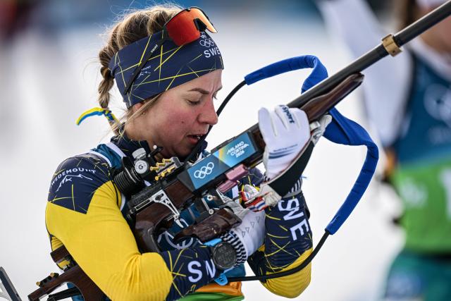 (260218) -- ANTERSELVA, Feb. 18, 2026 (Xinhua) -- Anna Magnusson of Sweden competes during the biathlon women's 4x6km relay at the 2026 Milan-Cortina Winter Olympics in Anterselva, Italy, Feb. 18, 2026. (Xinhua/Jiang Han)