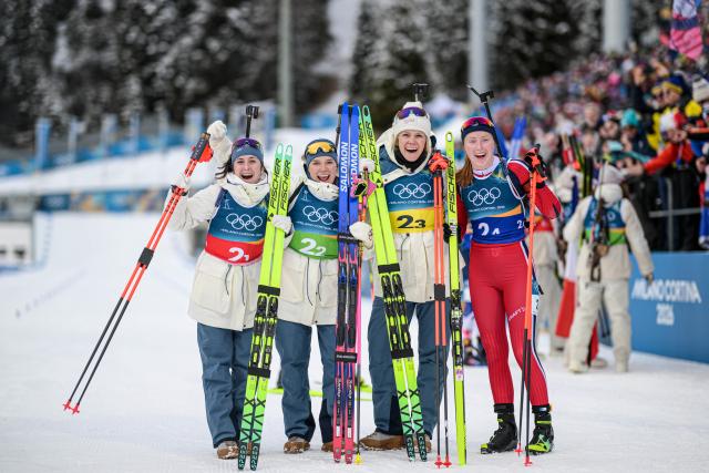 (260219) -- ANTERSELVA, Feb. 19, 2026 (Xinhua) -- Team Norway celebrate after the biathlon women's 4x6km relay at the 2026 Milan-Cortina Winter Olympics in Anterselva, Italy, Feb. 18, 2026. (Xinhua/Jiang Han)