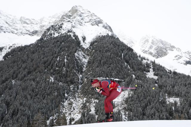 (260219) -- ANTERSELVA, Feb. 19, 2026 (Xinhua) -- Amy Baserga of Switzerland competes during the biathlon women's 4x6km relay at the 2026 Milan-Cortina Winter Olympics in Anterselva, Italy, Feb. 18, 2026. (Xinhua/Zhang Tao)