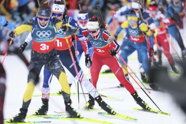 (260219) -- ANTERSELVA, Feb. 19, 2026 (Xinhua) -- Marthe Krakstad Johansen (4th L) of Norway competes during the biathlon women's 4x6km relay at the 2026 Milan-Cortina Winter Olympics in Anterselva, Italy, Feb. 18, 2026. (Xinhua/Zhang Tao)
