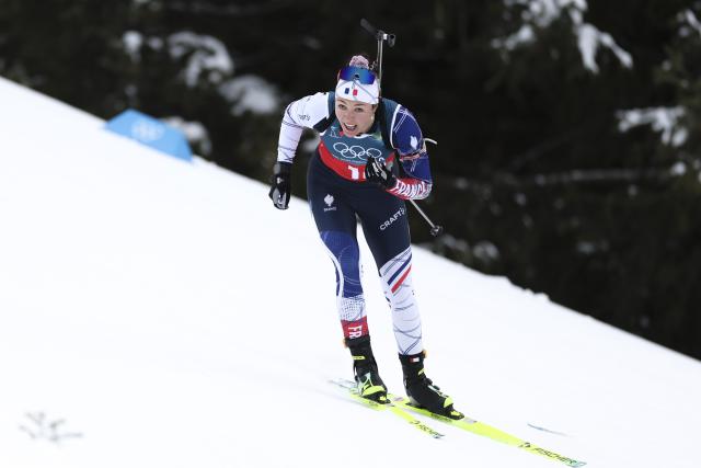 (260219) -- ANTERSELVA, Feb. 19, 2026 (Xinhua) -- Camille Bened of France competes during the biathlon women's 4x6km relay at the 2026 Milan-Cortina Winter Olympics in Anterselva, Italy, Feb. 18, 2026. (Xinhua/Zhang Tao)