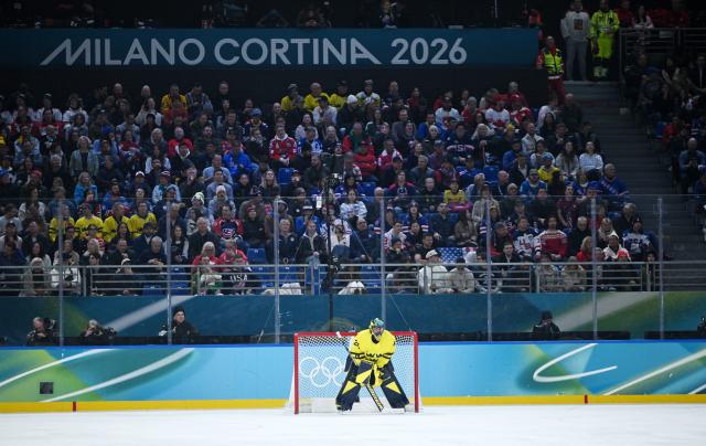 (260219) -- MILAN, Feb. 19, 2026 (Xinhua) -- Jacob Markstrom of Sweden competes during the ice hockey men's play-offs quarterfinal between Sweden and the United States at the Milan-Cortina 2026 Olympic Winter Games in Milan, Italy, Feb. 18, 2026. (Xinhua/Zhang Haofu)