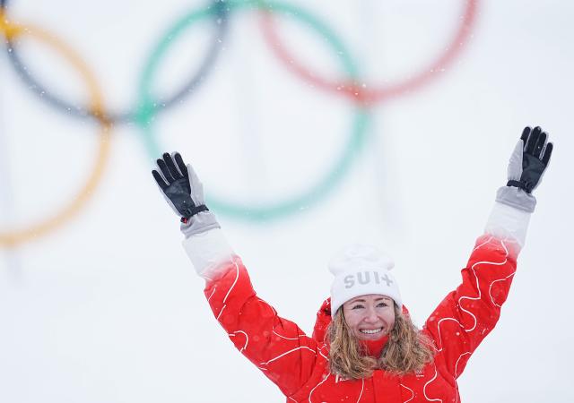 (260219) -- BORMIO, Feb. 19, 2026 (Xinhua) -- Marianne Fatton of Switzerland reacts during the awarding ceremony of the ski mountaineering women's sprint event at the Milan-Cortina 2026 Olympic Winter Games in Bormio, Italy, Feb. 19, 2026. (Xinhua/Yan Linyun)