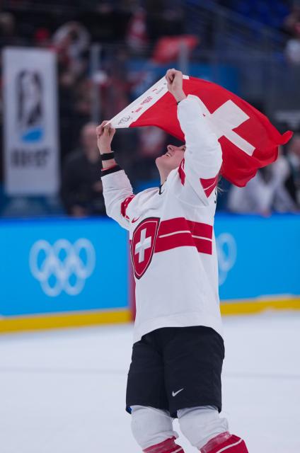 (260219) -- MILAN, Feb. 19, 2026 (Xinhua) -- Lara Stalder of Switzerland celebrates after the ice hockey women's bronze medal game between Switzerland and Sweden at the Milan-Cortina 2026 Olympic Winter Games in Milan, Italy, Feb. 19, 2026. (Xinhua/Tao Xiyi)