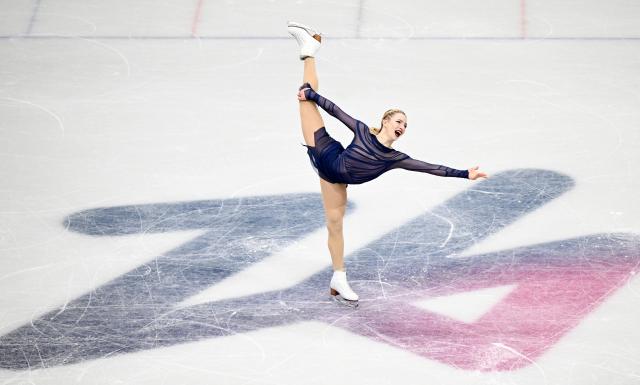 (260219) -- MILAN, Feb. 19, 2026 (Xinhua) -- Amber Glenn of the United States competes during the free skating match of figure skating women single skating at the Milan-Cortina 2026 Olympic Winter Games in Milan, Italy, Feb. 19, 2026. (Xinhua/Cheng Min)