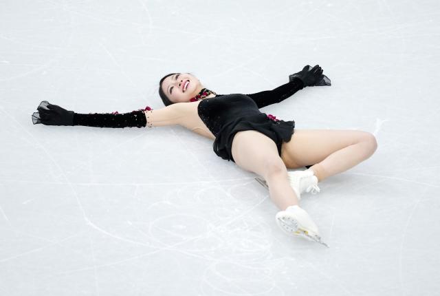 (260219) -- MILAN, Feb. 19, 2026 (Xinhua) -- Lee Haein of South Korea reacts after the free skating match of figure skating women single skating at the Milan-Cortina 2026 Olympic Winter Games in Milan, Italy, Feb. 19, 2026. (Xinhua/Xue Yuge)