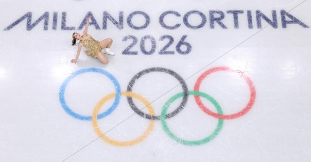 (260219) -- MILAN, Feb. 19, 2026 (Xinhua) -- Alysa Liu of the United States competes during the free skating match of figure skating women single skating at the Milan-Cortina 2026 Olympic Winter Games in Milan, Italy, Feb. 19, 2026. (Xinhua/Cheng Min)