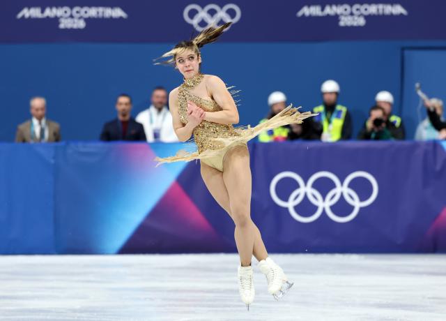 (260219) -- MILAN, Feb. 19, 2026 (Xinhua) -- Alysa Liu of the United States competes during the free skating match of figure skating women single skating at the Milan-Cortina 2026 Olympic Winter Games in Milan, Italy, Feb. 19, 2026. (Xinhua/Li Ming)