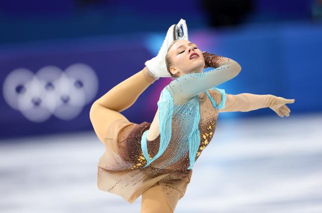 (260219) -- MILAN, Feb. 19, 2026 (Xinhua) -- Niina Petrokina of Estonia competes during the free skating match of figure skating women single skating at the Milan-Cortina 2026 Olympic Winter Games in Milan, Italy, Feb. 19, 2026. (Xinhua/Li Ming)
