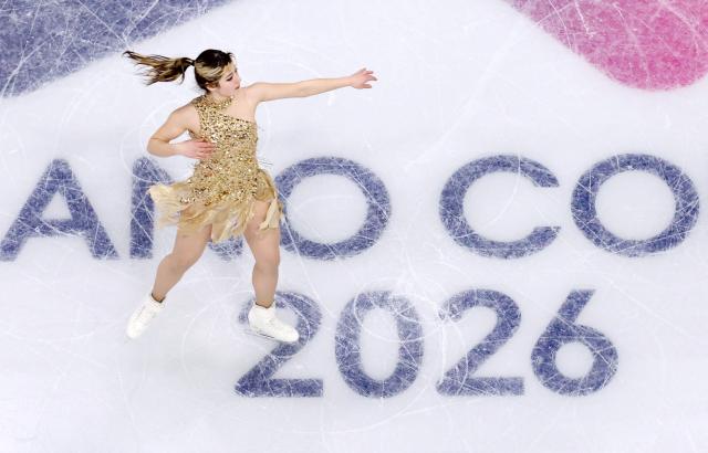 (260219) -- MILAN, Feb. 19, 2026 (Xinhua) -- Alysa Liu of the United States competes during the free skating match of figure skating women single skating at the Milan-Cortina 2026 Olympic Winter Games in Milan, Italy, Feb. 19, 2026. (Xinhua/Cheng Min)