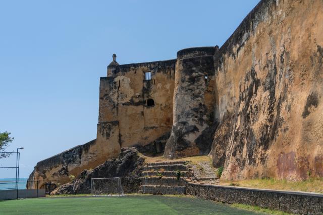 (260220) -- MOMBASA, Feb. 20, 2026 (Xinhua) -- This photo taken on Feb. 19, 2026 shows a view of Fort Jesus in the Old Town of Mombasa, Kenya. Built by the Portuguese in 1593-1596, Fort Jesus is one of the most outstanding and well-preserved examples of 16th Portuguese military fortifications and was added to World Heritage List by the UNESCO in 2011. (Xinhua/Xie Jianfei)