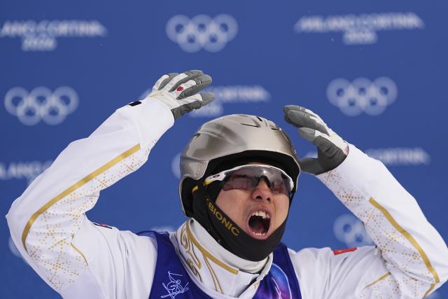 (260220) -- LIVIGNO, Feb. 20, 2026 (Xinhua) -- Gold medalist Wang Xindi of China celebrates winning after the freestyle skiing men's aerials final 2 at the Milan-Cortina 2026 Olympic Winter Games in Livigno, Italy, Feb. 20, 2026. (Xinhua/Wu Huiwo)