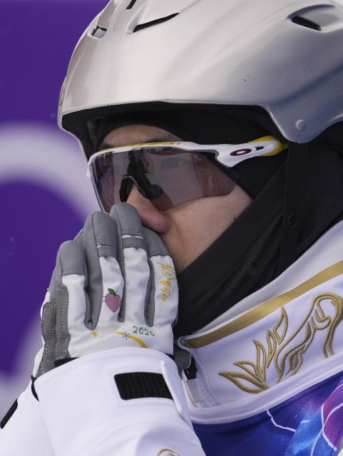 (260220) -- LIVIGNO, Feb. 20, 2026 (Xinhua) -- Wang Xindi of China reacts during the freestyle skiing men's aerials final 1 at the Milan-Cortina 2026 Olympic Winter Games in Livigno, Italy, Feb. 20, 2026. (Xinhua/Hu Chao)