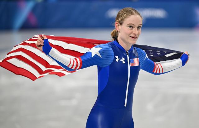 (260220) -- MILAN, Feb. 20, 2026 (Xinhua) -- Corinne Stoddard of the United States celebrates after the short track speed skating women's 1500m final A at the Milan-Cortina 2026 Olympic Winter Games in Milan, Italy, Feb. 20, 2026. (Xinhua/Cheng Min)