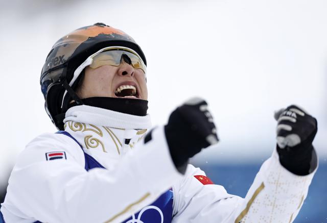 (260221) -- LIVIGNO, Feb. 21, 2026 (Xinhua) -- Xu Mengtao of China reacts during the freestyle skiing mixed team aerials final 2 at the Milan-Cortina 2026 Olympic Winter Games in Livigno, Italy, Feb. 21, 2026. (Xinhua/Wang Peng)