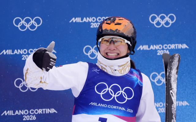 (260221) -- LIVIGNO, Feb. 21, 2026 (Xinhua) -- Xu Mengtao of China reacts during the freestyle skiing mixed team aerials final 2 at the Milan-Cortina 2026 Olympic Winter Games in Livigno, Italy, Feb. 21, 2026. (Xinhua/Hu Chao)