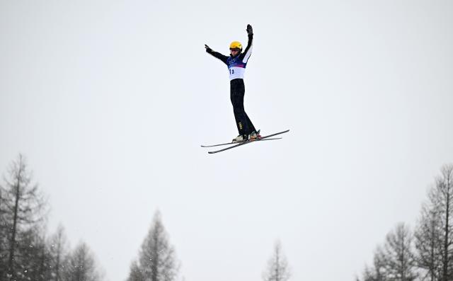 (260221) -- LIVIGNO, Feb. 21, 2026 (Xinhua) -- Li Tianma of China competes during the freestyle skiing mixed team aerials final 2 at the Milan-Cortina 2026 Olympic Winter Games in Livigno, Italy, Feb. 21, 2026. (Xinhua/Zhang Hongxiang)