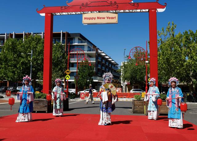 (260221) -- CANBERRA, Feb. 21, 2026 (Xinhua) -- Artists perform Peking Opera during an event celebrating the Spring Festival in Canberra, Australia, Feb. 21, 2026. (Photo by Chu Chen/Xinhua)