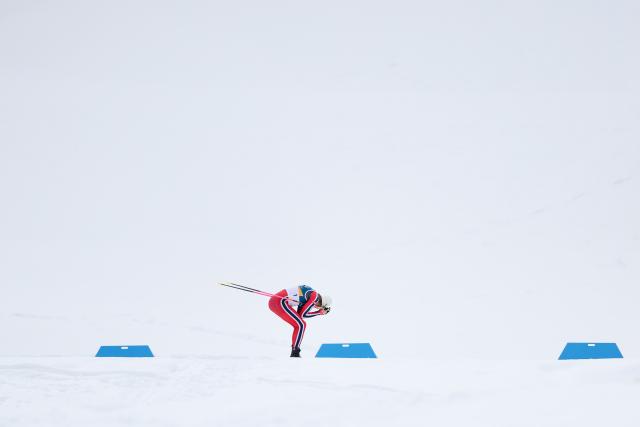 (260221) -- TESERO, Feb. 21, 2026 (Xinhua) -- Johannes Hoesflot Klaebo of Norway competes during the cross-country skiing men's 50km mass start classic match at the Milan-Cortina 2026 Olympic Winter Games in Tesero, Italy, Feb. 21, 2026. (Xinhua/Huang Wei)