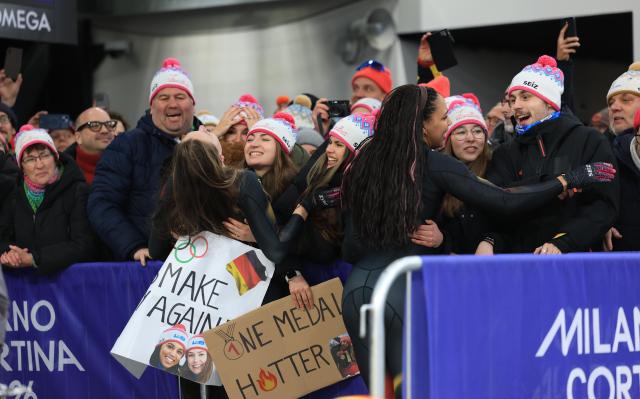 (260222) -- CORTINA D'AMPEZZO, Feb. 22, 2026 (Xinhua) -- Laura Nolte (front L)/Deborah Levi (front R) of Germany celebrate after winning the Bobsleigh 2-woman at the 2026 Milan-Cortina Winter Olympics in Cortina, Italy, Feb. 21, 2026. (Xinhua/Ding Xu)