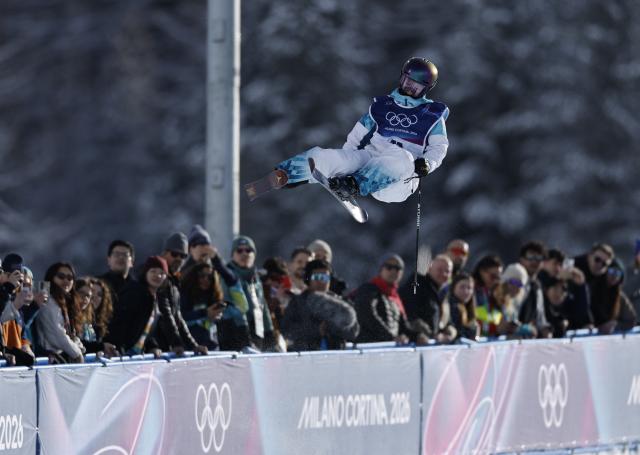 (260222) -- LIVIGNO, Feb. 22, 2026 (Xinhua) -- Liu Yishan of China competes during run 1 of the freestyle skiing women's freeski halfpipe final at the Milan-Cortina 2026 Olympic Winter Games in Livigno, Italy, Feb. 22, 2026. (Xinhua/Wang Peng)