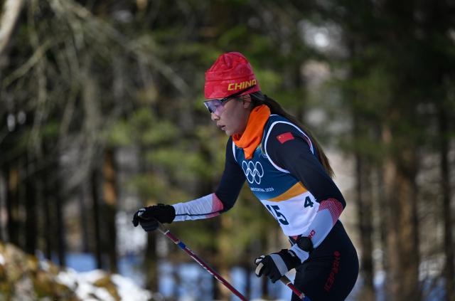 (260222) -- TESERO, Feb. 22, 2026 (Xinhua) -- He Kaile of China competes during the cross-country skiing women's 50km mass start classic match at the Milan-Cortina 2026 Olympic Winter Games in Tesero, Italy, Feb. 22, 2026. (Xinhua/He Canling)