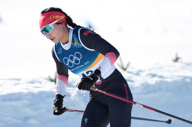 (260222) -- TESERO, Feb. 22, 2026 (Xinhua) -- Wang Yundi of China competes during the cross-country skiing women's 50km mass start classic match at the Milan-Cortina 2026 Olympic Winter Games in Tesero, Italy, Feb. 22, 2026. (Xinhua/Meng Yongmin)