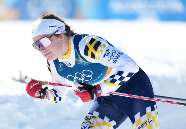 (260222) -- TESERO, Feb. 22, 2026 (Xinhua) -- Ebba Andersson of Sweden competes during the cross-country skiing women's 50km mass start classic match at the Milan-Cortina 2026 Olympic Winter Games in Tesero, Italy, Feb. 22, 2026. (Xinhua/Meng Yongmin)