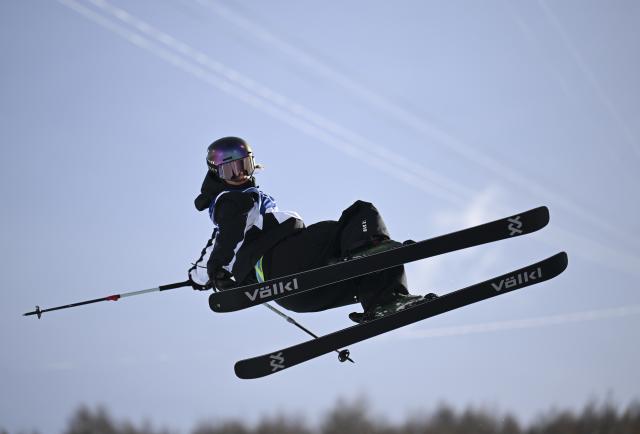 (260222) -- LIVIGNO, Feb. 22, 2026 (Xinhua) -- Mischa Thomas of New Zealand competes during run 1 of the freestyle skiing women's freeski halfpipe final at the Milan-Cortina 2026 Olympic Winter Games in Livigno, Italy, Feb. 22, 2026. (Xinhua/Xia Yifang)