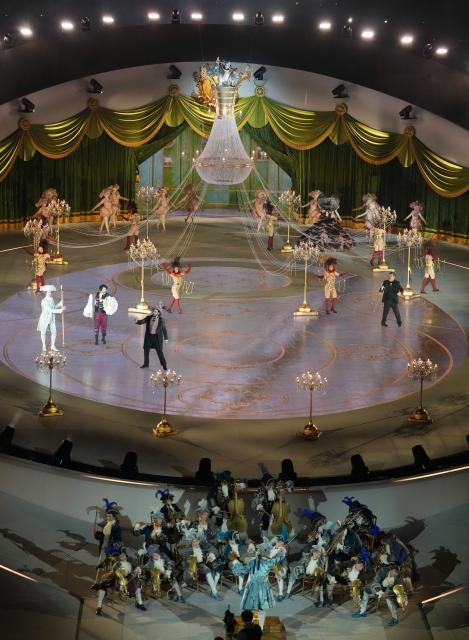 (260222) -- VERONA, Feb. 22, 2026 (Xinhua) -- Actors perform during the closing ceremony of the Milan-Cortina 2026 Olympic Winter Games at Verona Olympic Arena in Verona, Italy, Feb. 22, 2026. (Xinhua/Xue Yuge)