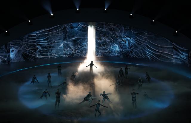 (260222) -- VERONA, Feb. 22, 2026 (Xinhua) -- Actors perform during the closing ceremony of the Milan-Cortina 2026 Olympic Winter Games at Verona Olympic Arena in Verona, Italy, Feb. 22, 2026. (Xinhua/Xue Yuge)