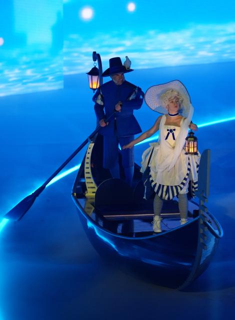 (260222) -- VERONA, Feb. 22, 2026 (Xinhua) -- Actors perform during the closing ceremony of the Milan-Cortina 2026 Olympic Winter Games at Verona Olympic Arena in Verona, Italy, Feb. 22, 2026. (Xinhua/Sun Fei)