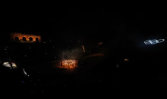 (260222) -- VERONA, Feb. 22, 2026 (Xinhua) -- This photo taken on Feb. 22, 2026 shows the closing ceremony of the Milan-Cortina 2026 Olympic Winter Games at Verona Olympic Arena in Verona, Italy. (Xinhua/Li Jing)