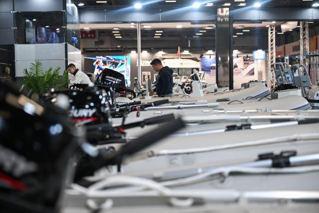 (260223) -- ISTANBUL, Feb. 23, 2026 (Xinhua) -- Boats are seen at the Bosphorus Boat Show in Istanbul, Türkiye, Feb. 23, 2026. The Bosphorus Boat Show, the largest land-based boat exhibition in Türkiye, is held in Istanbul from Feb. 21 to 28. More than 200 exhibitors participated in the event, showcasing a wide range of vessels as well as marine engines and related equipment. (Xinhua/Liu Lei)