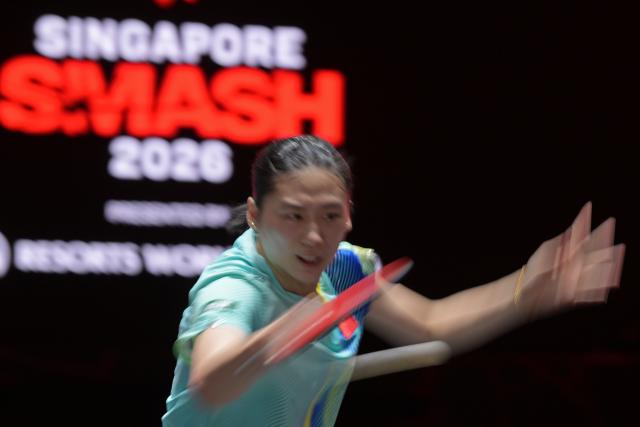 (260224) -- SINGAPORE, Feb. 24, 2026 (Xinhua) -- Chen Yi of China hits a return during the women's singles round of 32 match between Chen Yi of China and Ser Lin Qian of Singapore at the World Table Tennis (WTT) Singapore Smash 2026 in Singapore on Feb. 24, 2026. (Photo by Then Chih Wey/Xinhua)