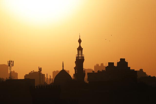(260225) -- BEIJING, Feb. 25, 2026 (Xinhua) -- This photo taken on Feb. 24, 2026 shows a sunset view in Cairo, Egypt. (Xinhua/Ahmed Gomaa)